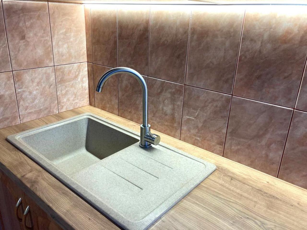Separate Appartment At Shota Rustaveli Street Oldenburg Bagian luar foto